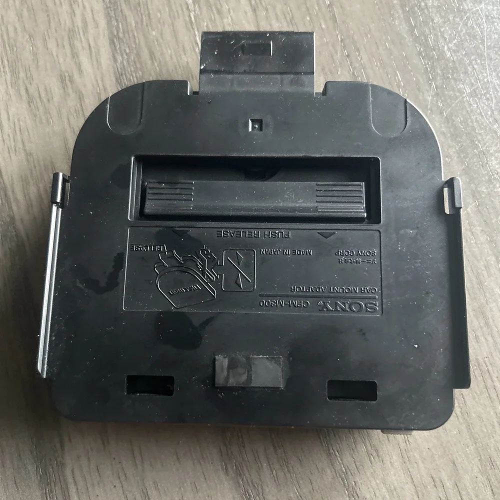 Sony Discman D-121 CD Compact Player 1993 MegaBass Portable Car Mount w/Tape